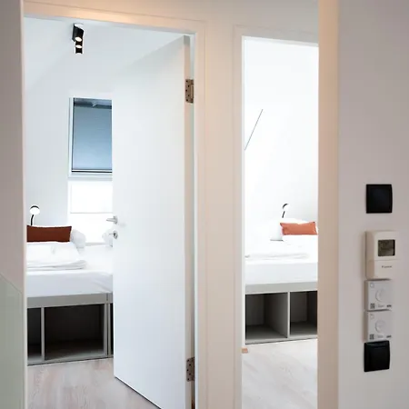 Aparthotel Blackhome Center 4*